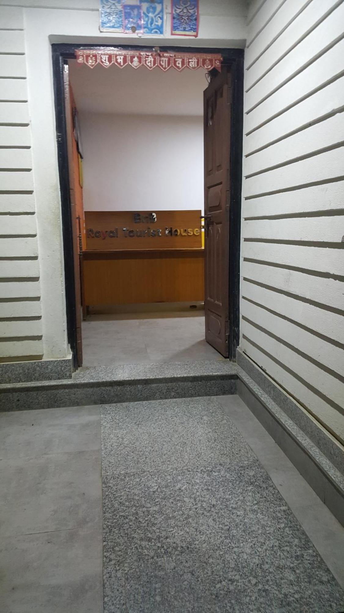Bnb Royal Tourist House カトマンズ エクステリア 写真