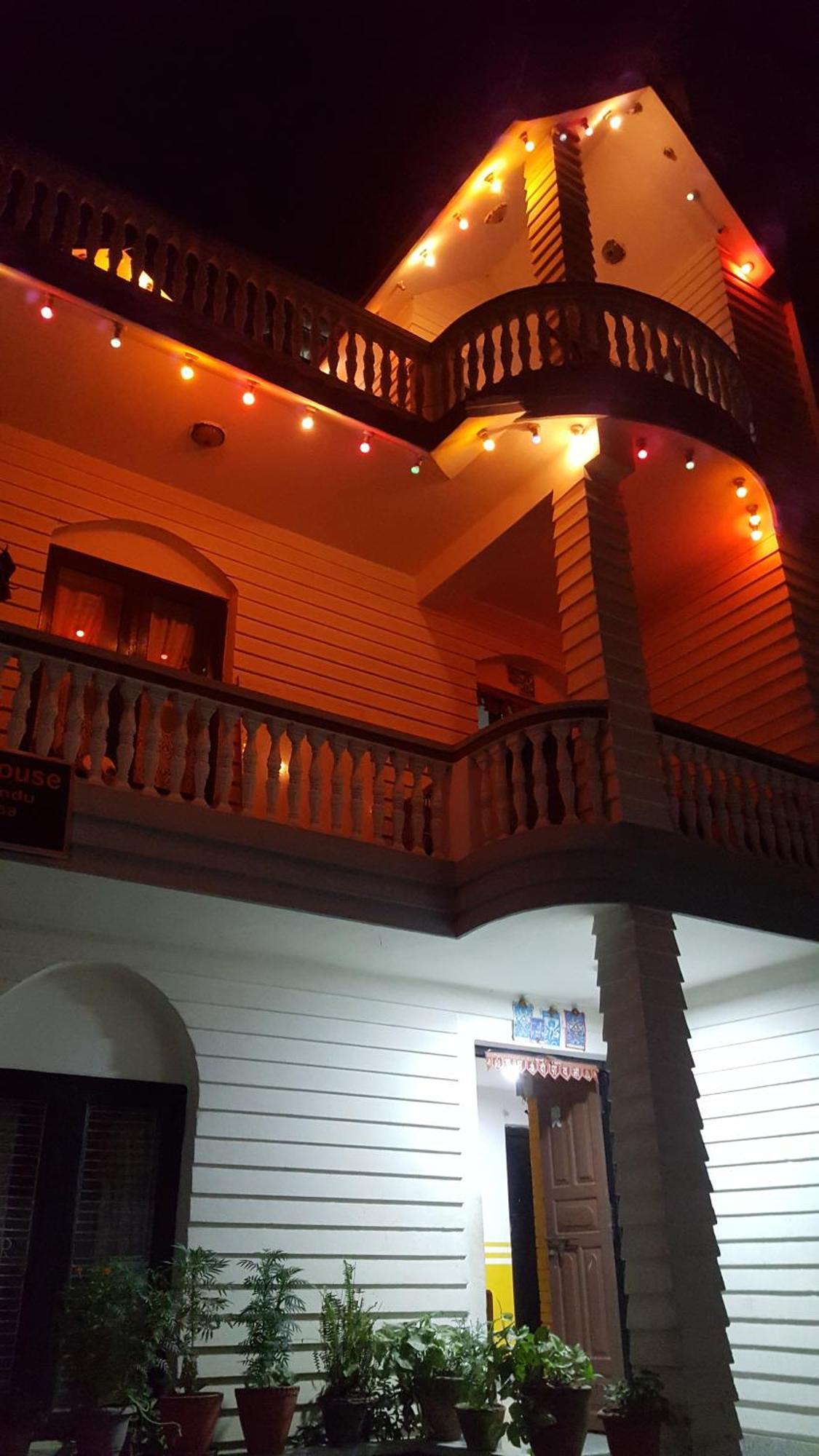 Bnb Royal Tourist House カトマンズ エクステリア 写真