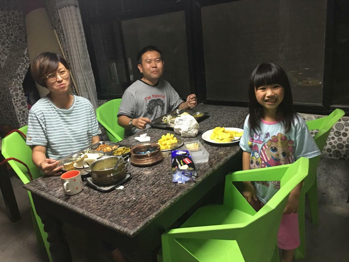 Bnb Royal Tourist House カトマンズ エクステリア 写真